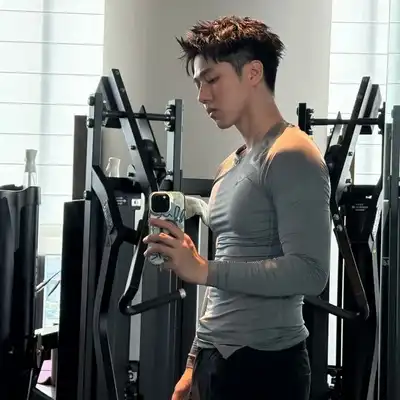 侯云