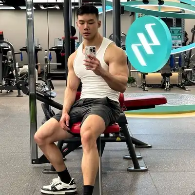 罗致